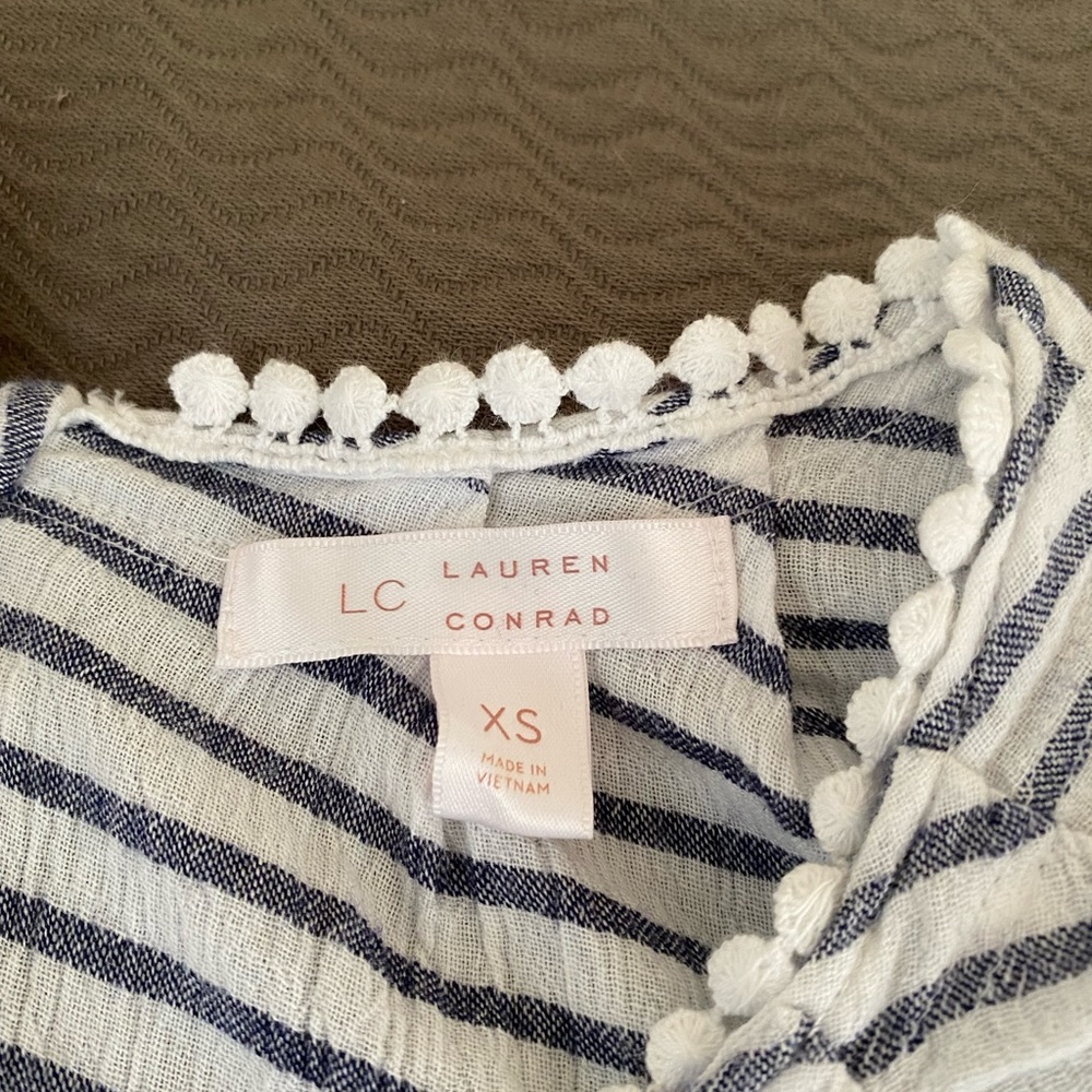 LC Lauren Conrad sleeveless blouse top back tie fringe neckline keyhole tie XS - Picture 3 of 8